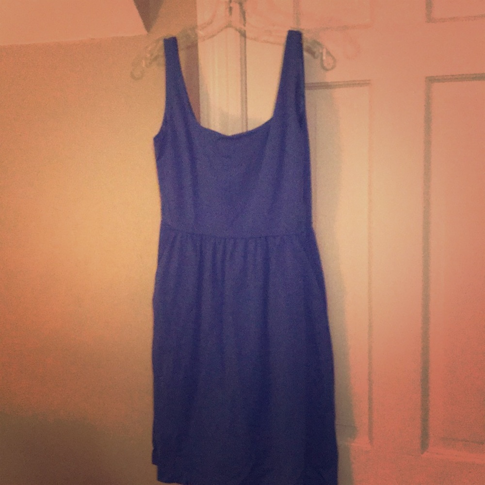 Blue sleeveless dress with pockets!